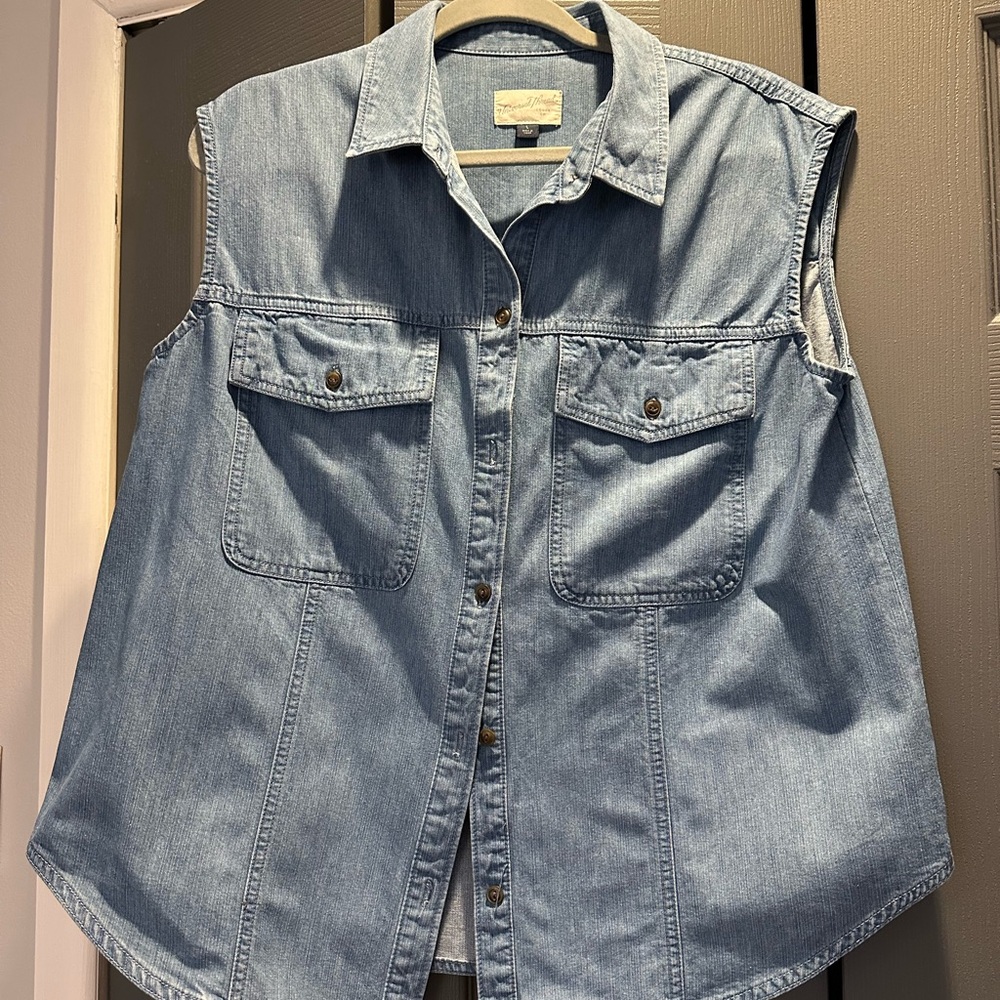 Universal Thread Light Blue Denim Vest